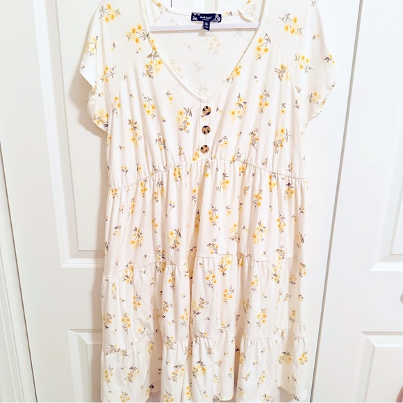 Derek Heart Cream Floral Dress - Picture 1 of 4